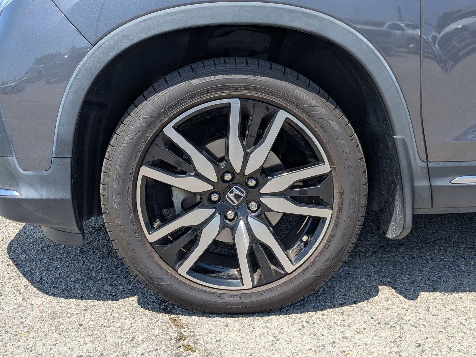 2019 Honda Pilot Vehicle Photo in Valencia, CA 91355