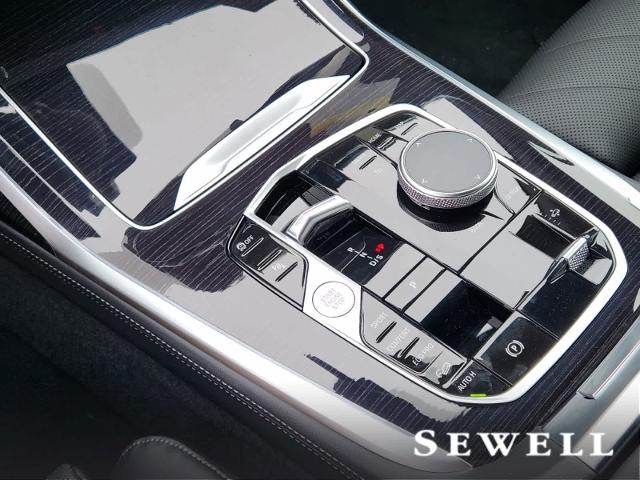 2025 BMW X7 xDrive40i Vehicle Photo in PLANO, TX 75024