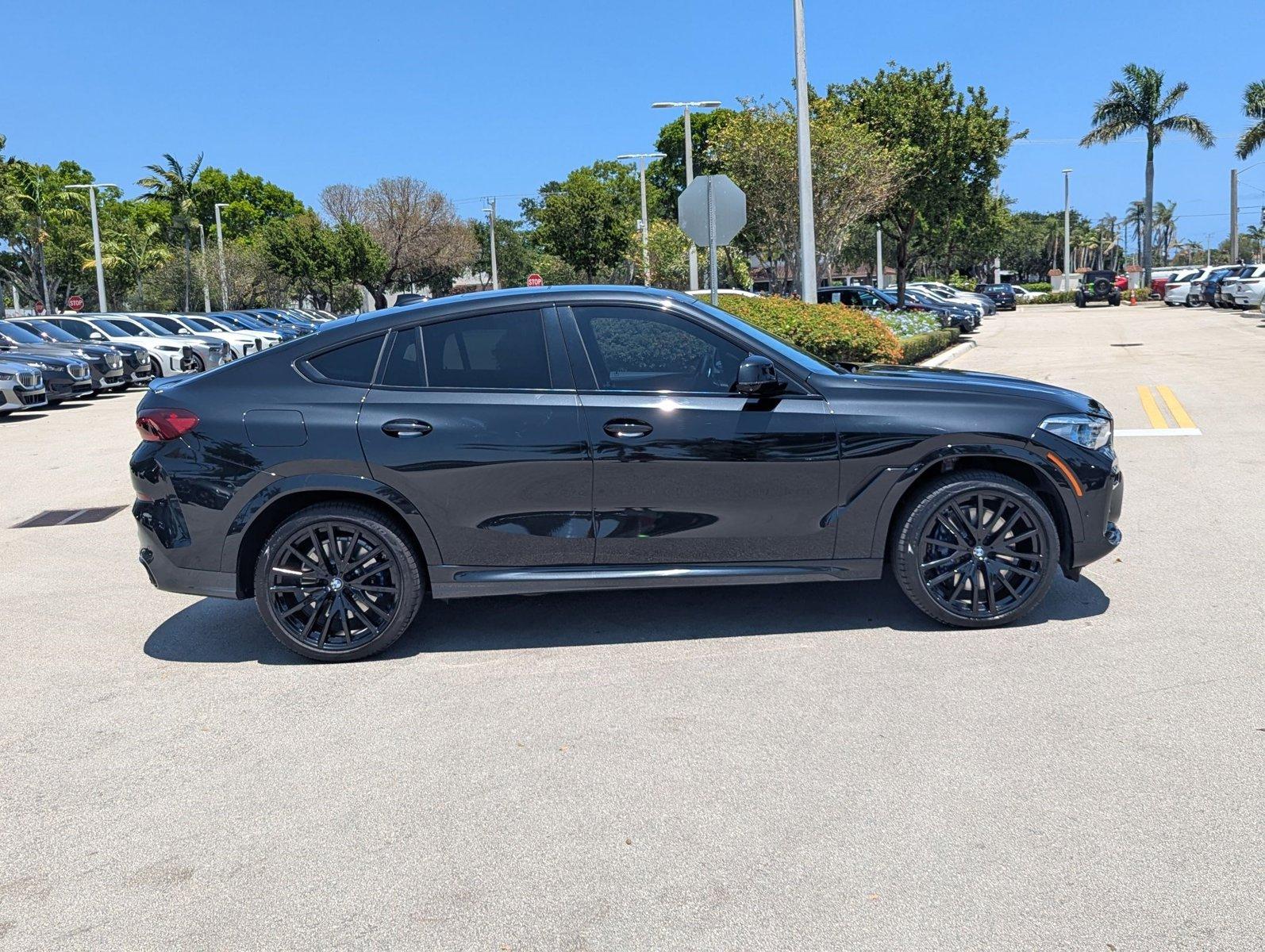 2022 BMW X6 M50i Vehicle Photo in Delray Beach, FL 33444
