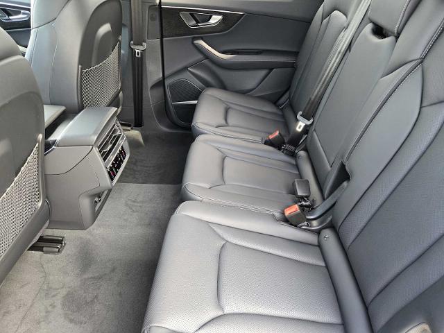 2025 Audi Q7 Vehicle Photo in SUGAR LAND, TX 77478