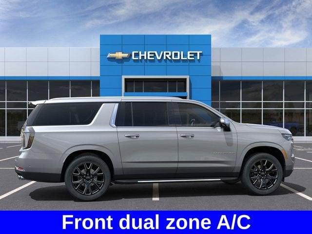 2025 Chevrolet Suburban Vehicle Photo in BROCKTON, MA 02301-7113