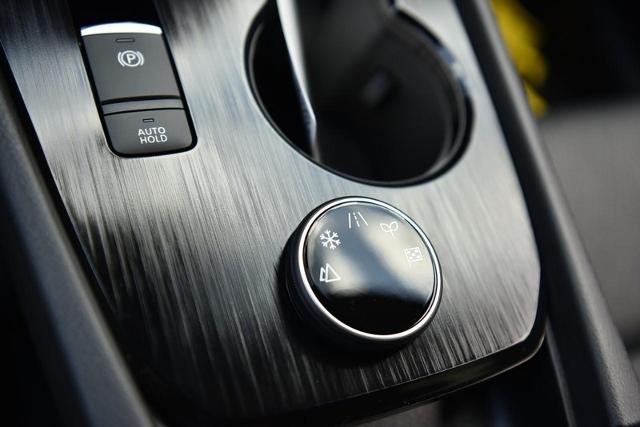 2025 Nissan Rogue Vehicle Photo in Ballwin, MO 63011