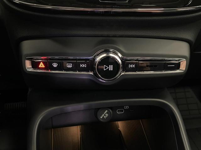 2025 Volvo XC40 Vehicle Photo in Appleton, WI 54913