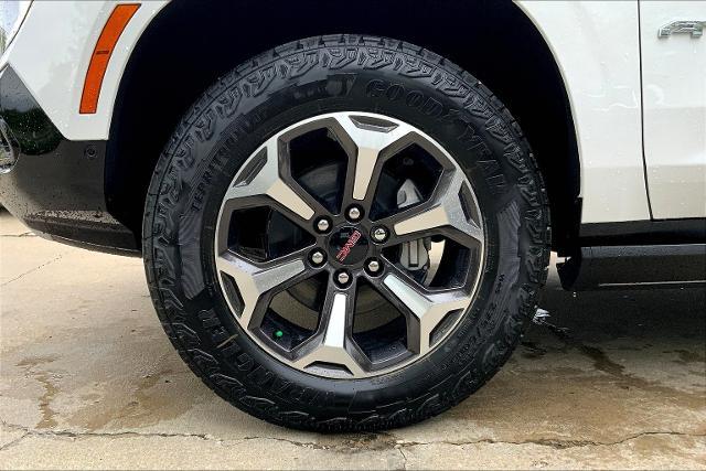 2025 GMC Yukon Vehicle Photo in KANSAS CITY, MO 64114-4545