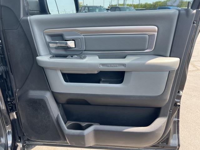 2017 Ram 1500 Vehicle Photo in GREEN BAY, WI 54304-5303