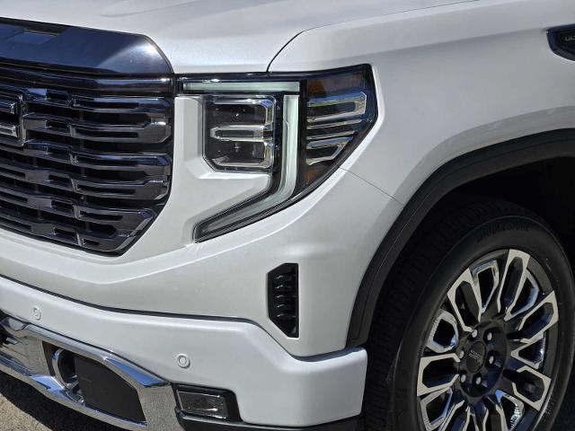 2024 GMC Sierra 1500 Vehicle Photo in DENTON, TX 76210-9321