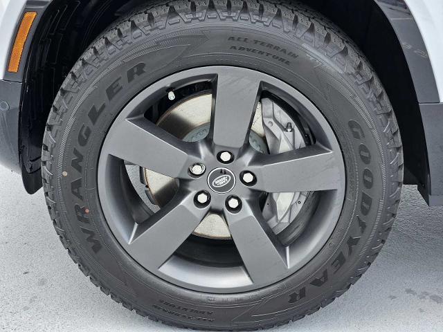 2025 Defender Vehicle Photo in AUSTIN, TX 78717