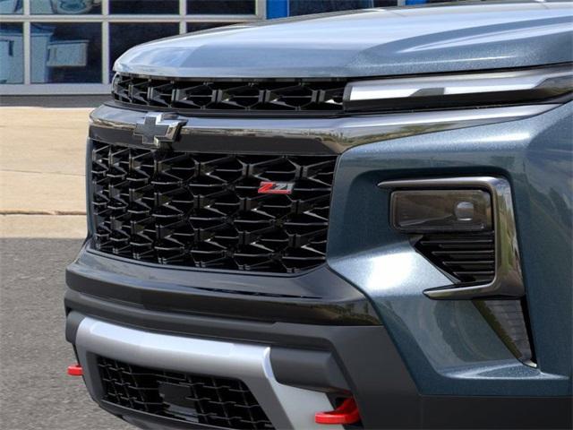 2025 Chevrolet Traverse Vehicle Photo in ENGLEWOOD, CO 80113-6708