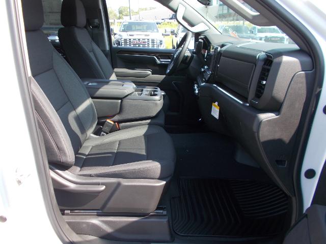 2025 GMC Sierra 1500 Vehicle Photo in LOWELL, MA 01852-4336