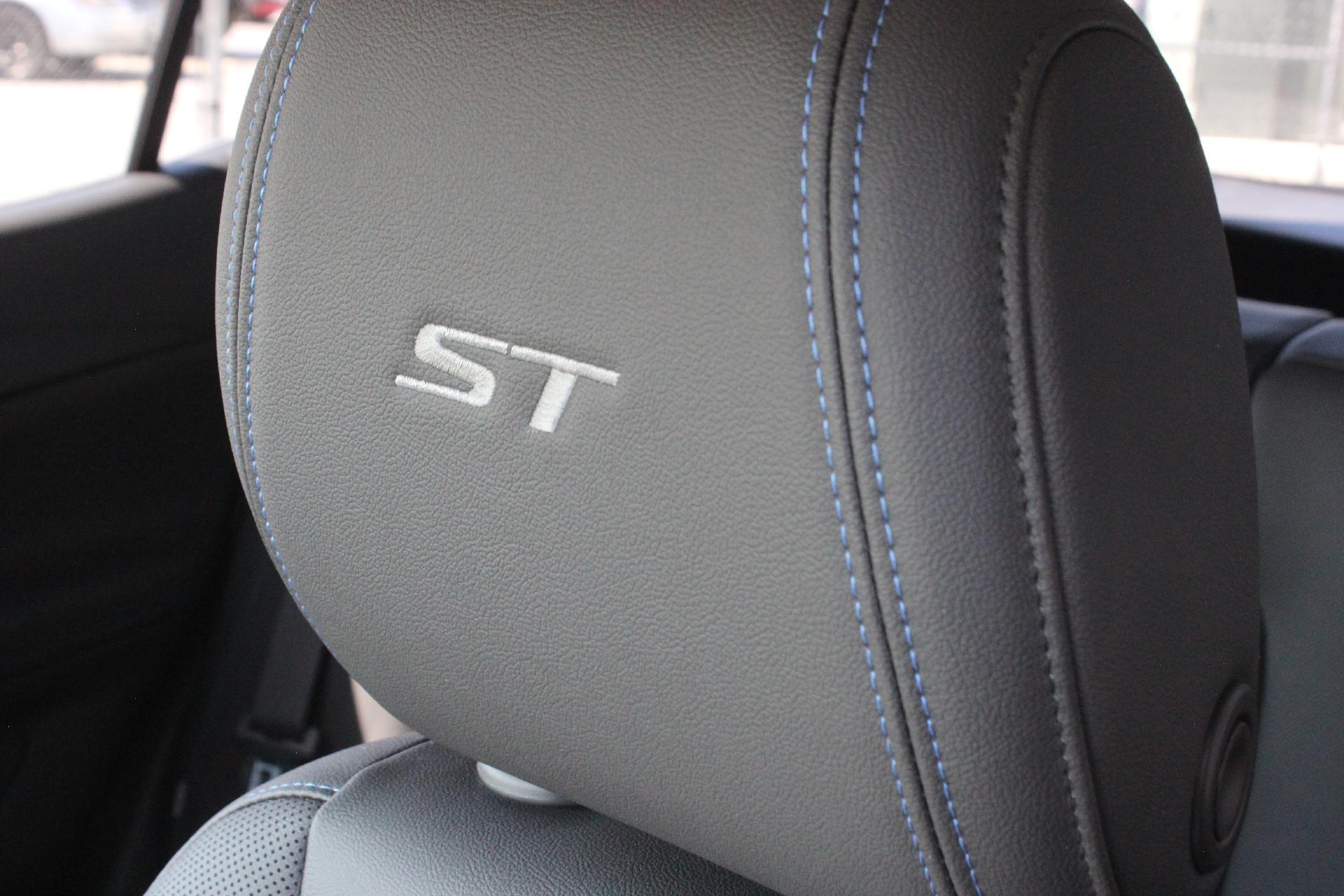 2026 Buick Encore GX Vehicle Photo in AURORA, CO 80012-4011