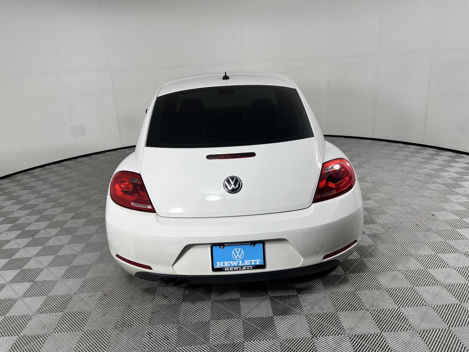 2013 Volkswagen Beetle Coupe Vehicle Photo in Georgetown, TX 78626