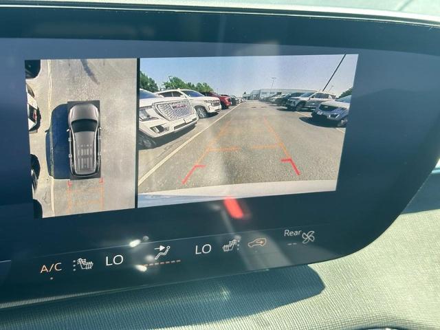 2025 Buick Enclave Vehicle Photo in COLUMBIA, MO 65203-3903