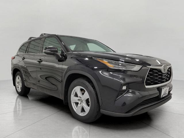 2022 Toyota Highlander Vehicle Photo in Appleton, WI 54913