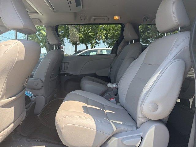 2020 Toyota Sienna Vehicle Photo in Flemington, NJ 08822