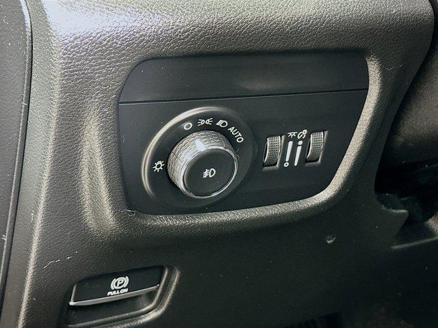 2022 Jeep Grand Cherokee L Vehicle Photo in Doylsetown, PA 18901