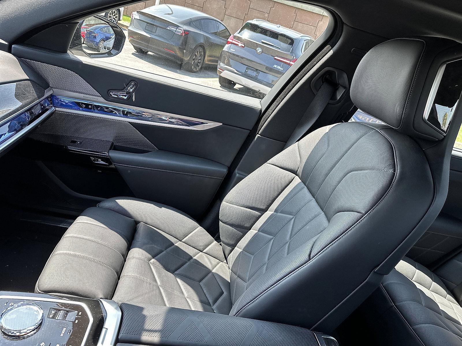 2024 BMW 760i xDrive Vehicle Photo in Lancaster, PA 17601