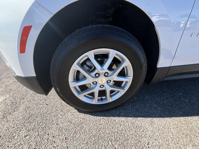 2024 Chevrolet Equinox Vehicle Photo in NEDERLAND, TX 77627-8017