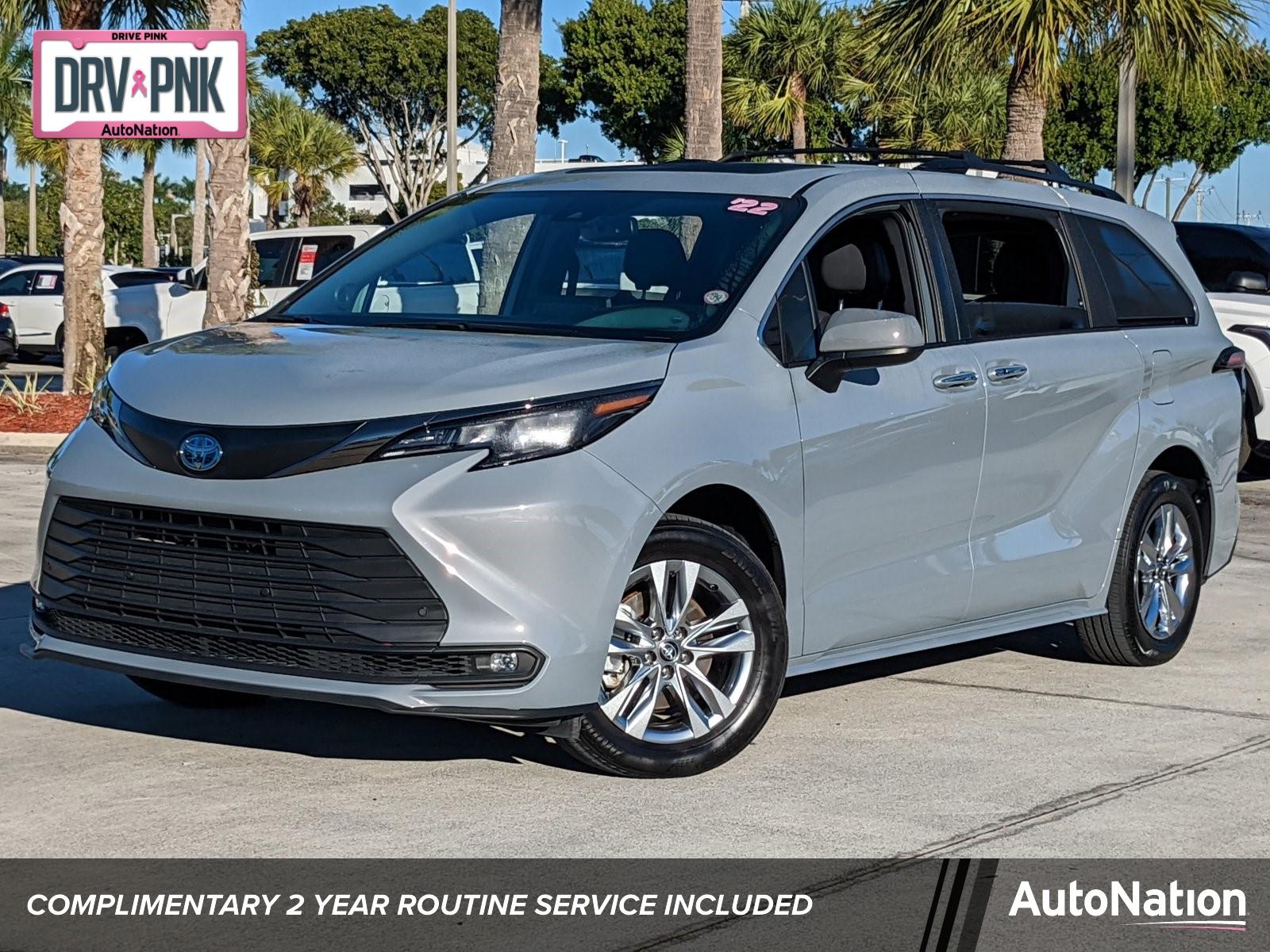 2022 Toyota Sienna Vehicle Photo in Davie, FL 33331