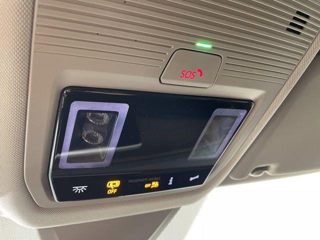 2024 Volkswagen Atlas Vehicle Photo in PHOENIX, AZ 85014-3381