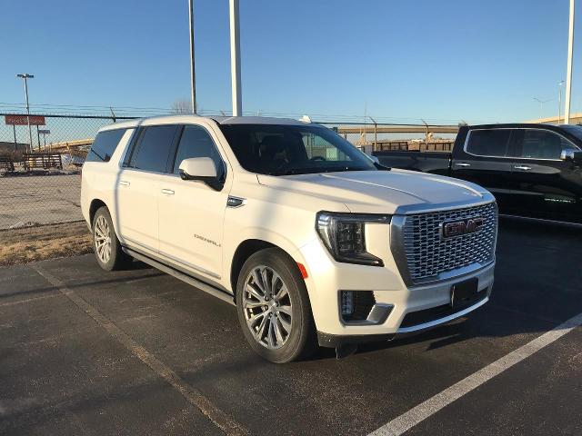 2021 GMC Yukon XL Vehicle Photo in GREEN BAY, WI 54303-3330