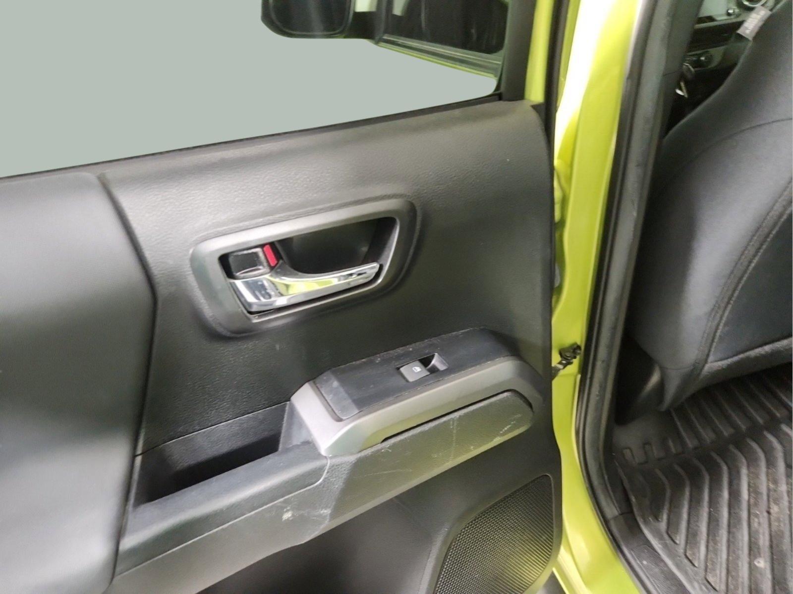 2023 Toyota Tacoma 4WD Vehicle Photo in GEORGETOWN, TX 78626-7508