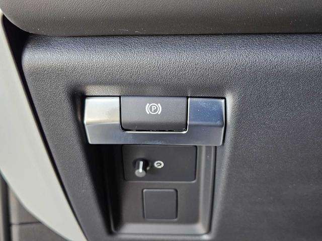 2025 Defender Vehicle Photo in AUSTIN, TX 78717