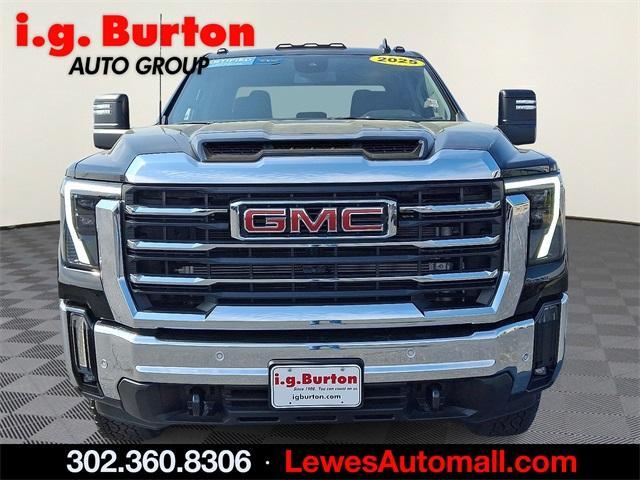 2025 GMC Sierra 2500 HD Vehicle Photo in LEWES, DE 19958-4935