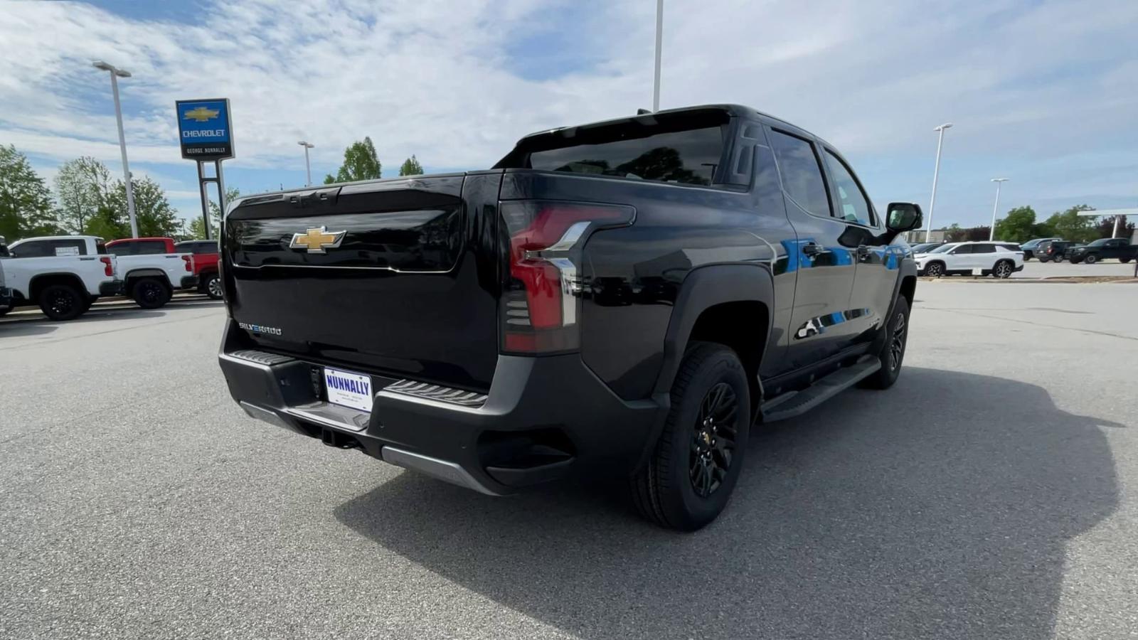 2025 Chevrolet Silverado EV Vehicle Photo in BENTONVILLE, AR 72712-4322