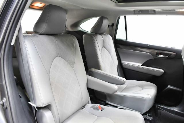 2021 Toyota Highlander Vehicle Photo in DALLAS, TX 75235