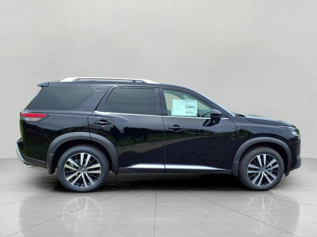 2025 Nissan Pathfinder Vehicle Photo in Oshkosh, WI 54904