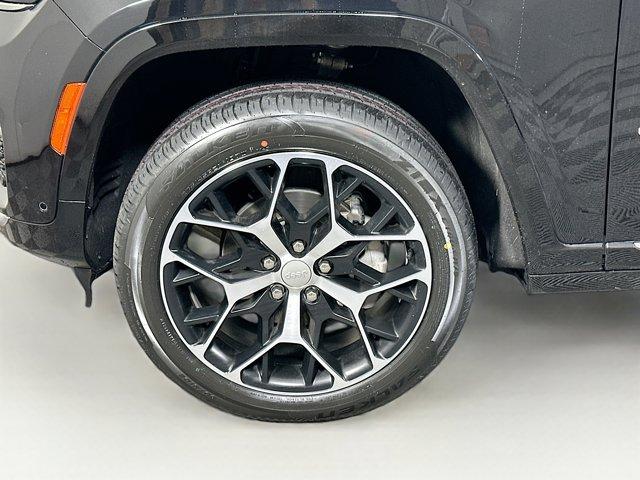 2023 Jeep Grand Cherokee Vehicle Photo in Doylsetown, PA 18901