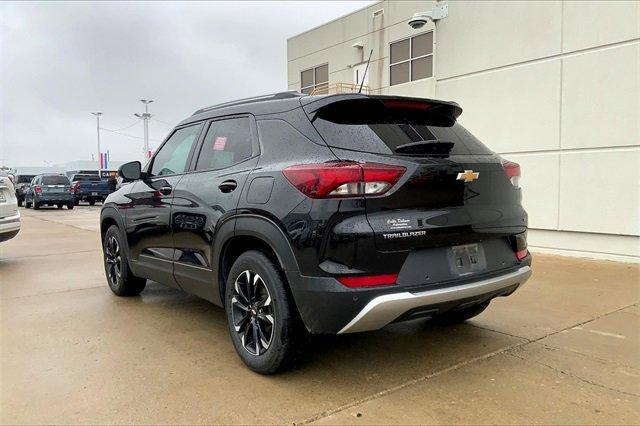 2021 Chevrolet Trailblazer Vehicle Photo in TOPEKA, KS 66609-0000