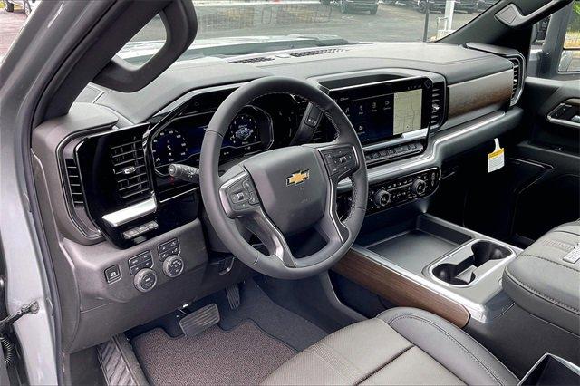 2025 Chevrolet Silverado 3500 HD Vehicle Photo in INDEPENDENCE, MO 64055-1314