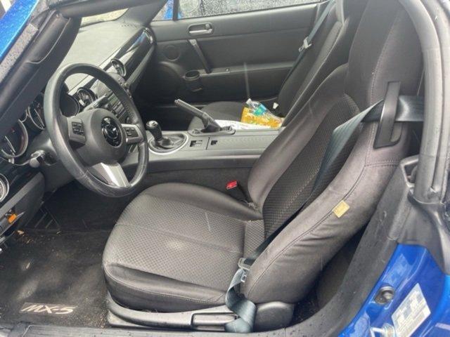 2006 Mazda MX-5 Miata Vehicle Photo in Harrisburg, PA 17111