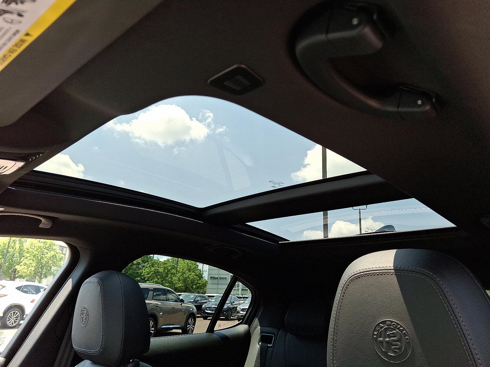 2022 Alfa Romeo Stelvio Vehicle Photo in Willow Grove, PA 19090