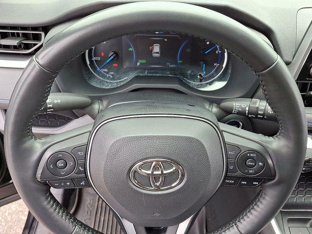 2023 Toyota RAV4 Hybrid Vehicle Photo in DANBURY, CT 06810-5034