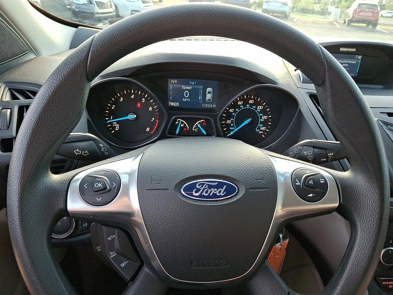 2015 Ford Escape Vehicle Photo in Easton, PA 18045