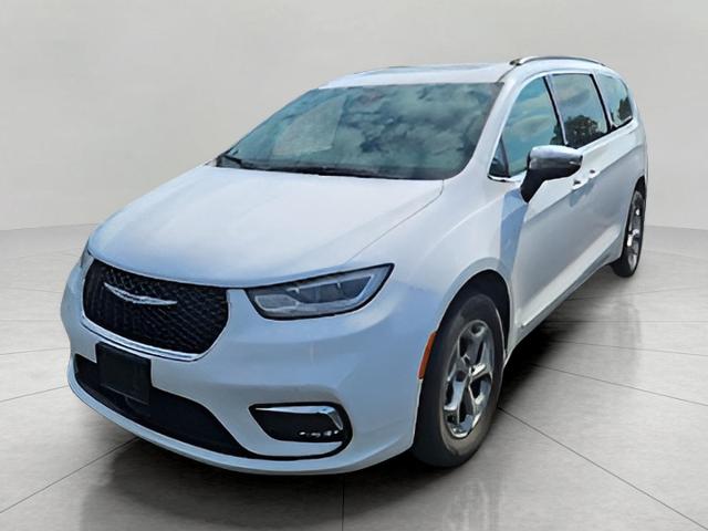 2023 Chrysler Pacifica Vehicle Photo in NEENAH, WI 54956-2243