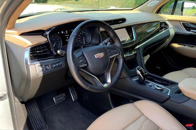 2024 Cadillac XT6 Vehicle Photo in KANSAS CITY, MO 64114-4545