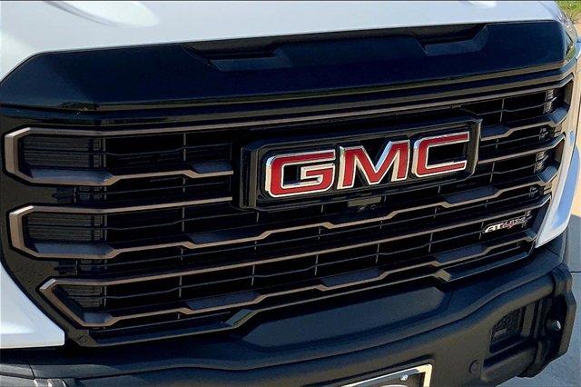 2024 GMC Sierra 1500 Vehicle Photo in TOPEKA, KS 66609-0000