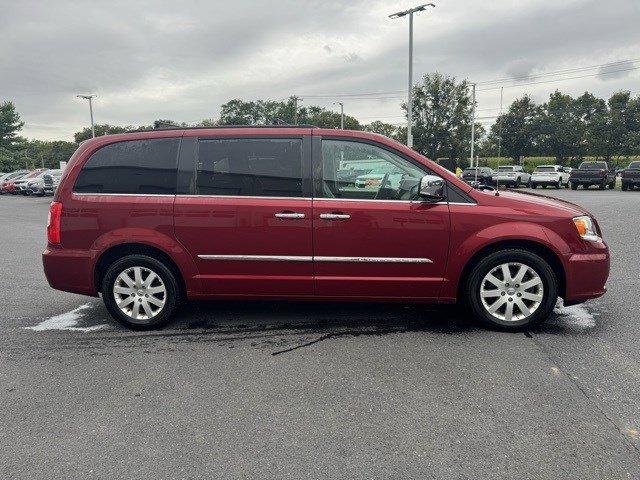 2012 Chrysler Town & Country Vehicle Photo in Mechanicsburg, PA 17050-1707