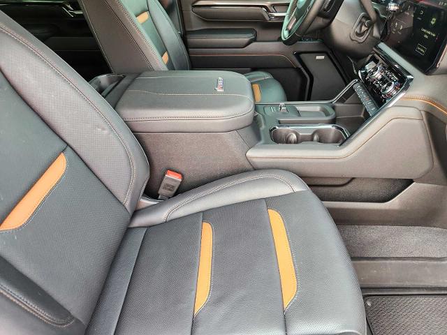 2025 GMC Sierra 2500 HD Vehicle Photo in DENTON, TX 76210-9321