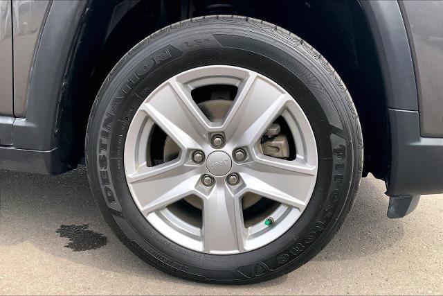 2022 Jeep Compass Vehicle Photo in KANSAS CITY, MO 64114-4502