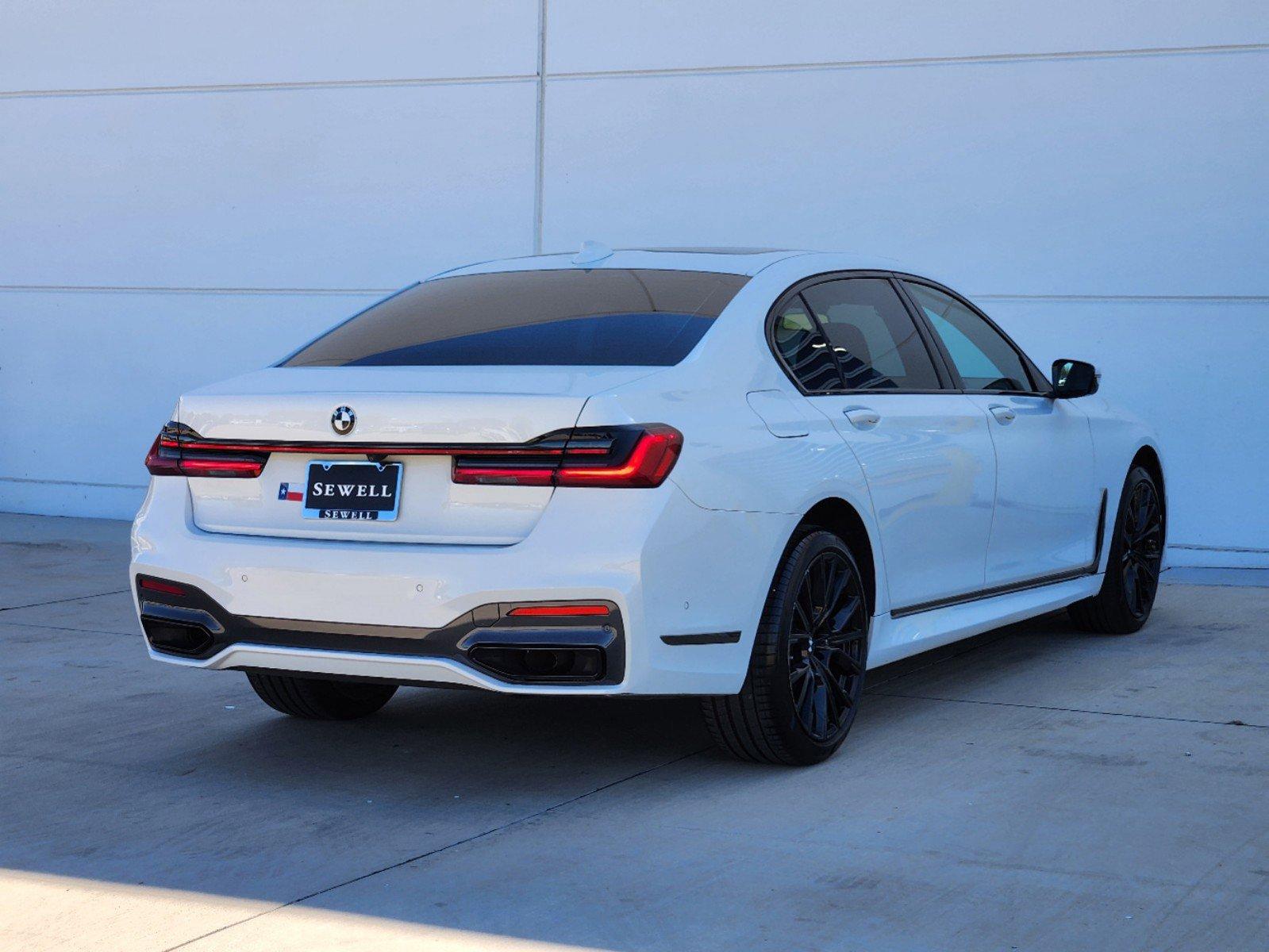 2022 BMW 740i Vehicle Photo in PLANO, TX 75024