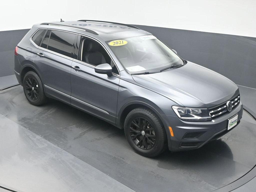 2021 Volkswagen Tiguan Vehicle Photo in Marion, IA 52302