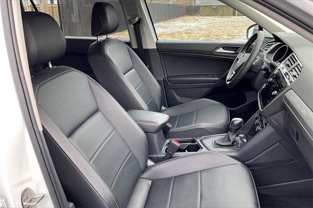 2021 Volkswagen TIGUAN Vehicle Photo in INDEPENDENCE, MO 64055-1314