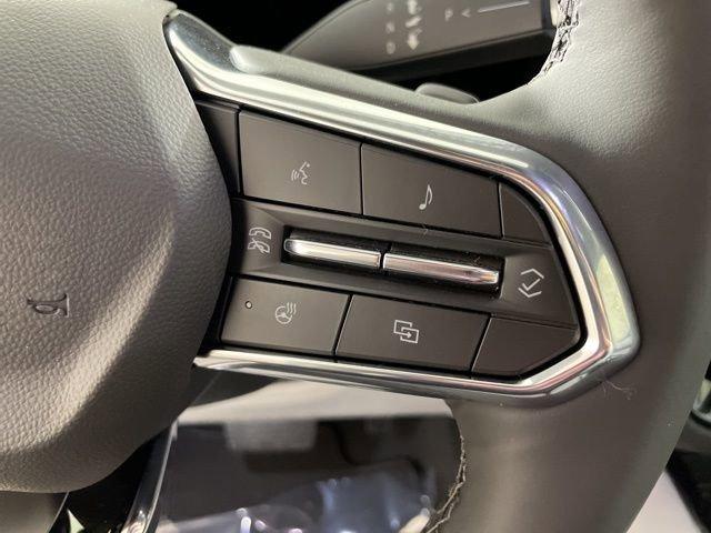 2025 Chevrolet Suburban Vehicle Photo in PHOENIX, AZ 85014-3381