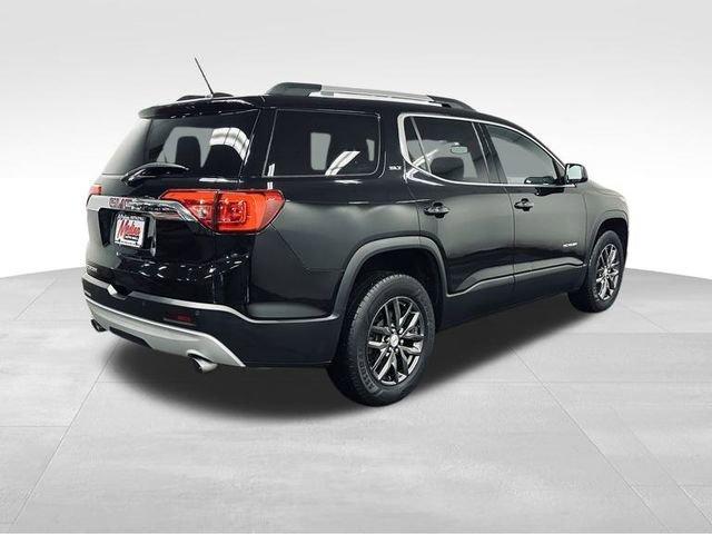 2017 GMC Acadia Vehicle Photo in MEDINA, OH 44256-9631