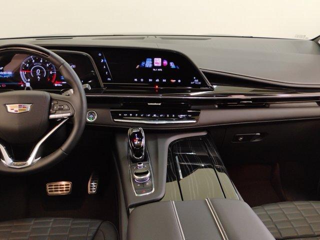 2024 Cadillac Escalade Vehicle Photo in PINEVILLE, NC 28134-8495