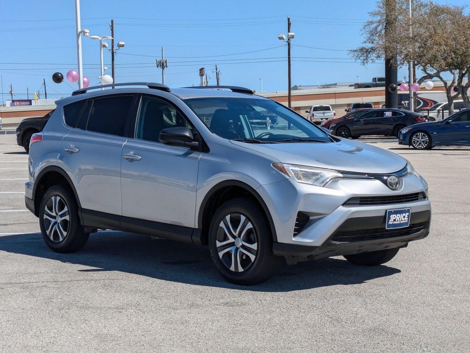 2018 Toyota RAV4 Vehicle Photo in Corpus Christi, TX 78415